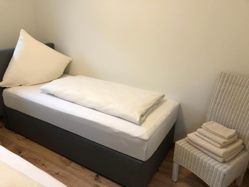 Haus Cornelia Apartment ไอน์รัวห์ ภายนอก รูปภาพ