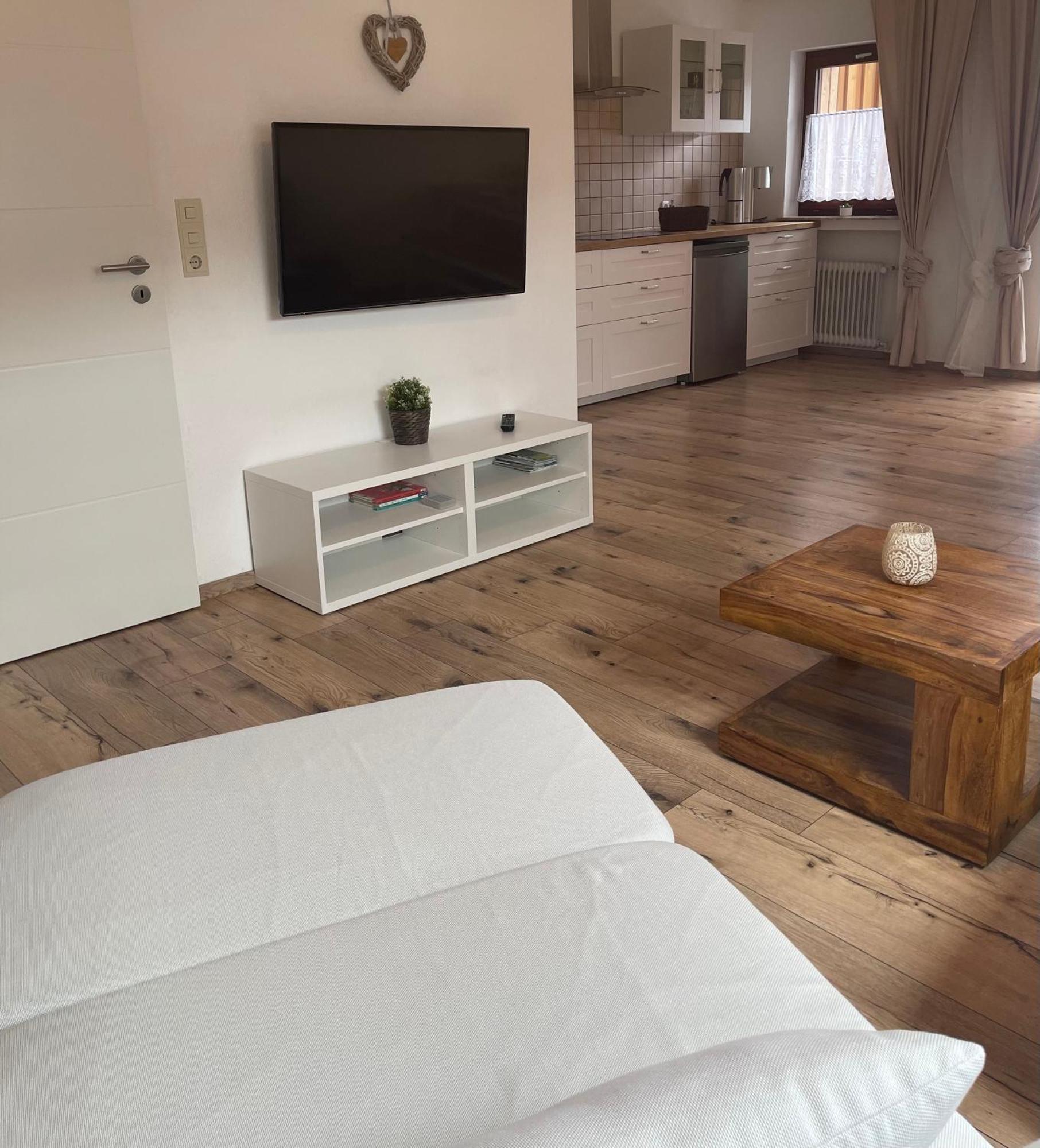Haus Cornelia Apartment ไอน์รัวห์ ภายนอก รูปภาพ