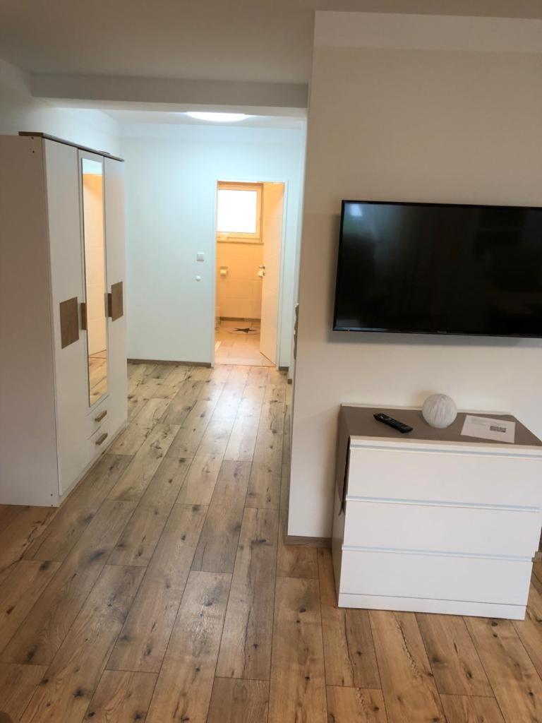 Haus Cornelia Apartment ไอน์รัวห์ ภายนอก รูปภาพ