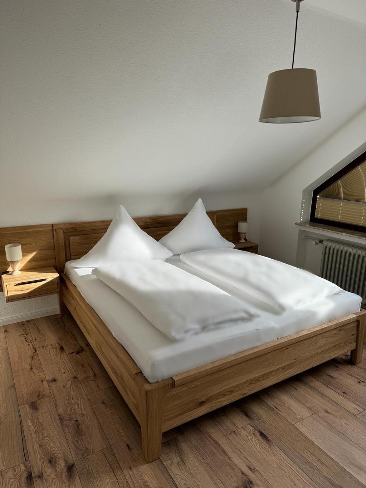 Haus Cornelia Apartment ไอน์รัวห์ ภายนอก รูปภาพ