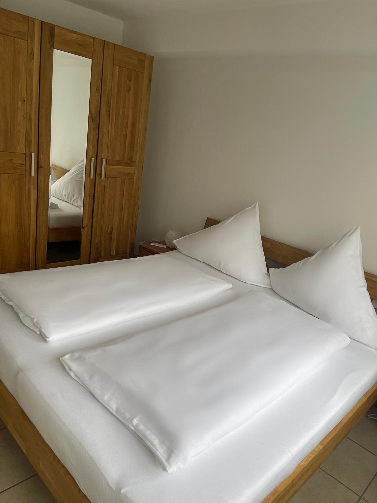 Haus Cornelia Apartment ไอน์รัวห์ ภายนอก รูปภาพ